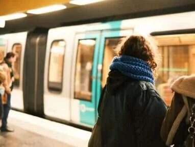 Passengers on a metro station platform - Re-Identification people flow tracking in public transportation